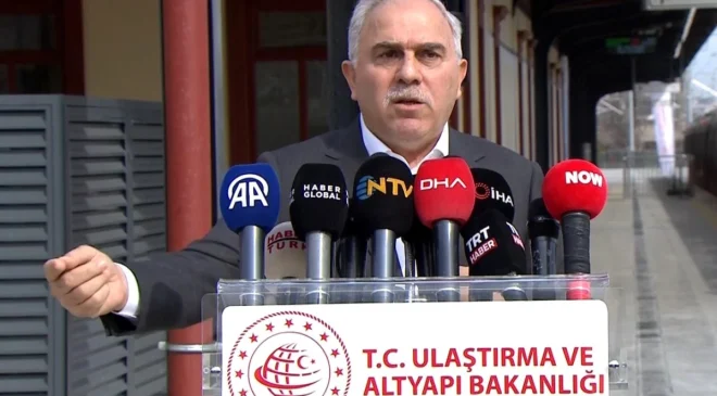 Fatih Belediye Başkanı Mehmet Ergün Turan, İBB Başkan Adayları arasındaki davetiye polemiğini değerlendirdi