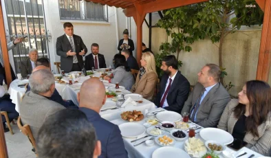 CHP İzmir Büyükşehir Belediye Başkan Adayı Cemil Tugay, Buca Esnaf Sanatkarlar Kredi ve Kefalet Kooperatifi’ni ziyaret etti