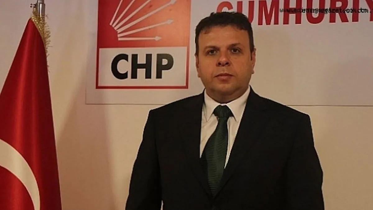 CHP’li vekilin çakarlı aracından binlerce kaçak elektronik sigara ele geçirildi