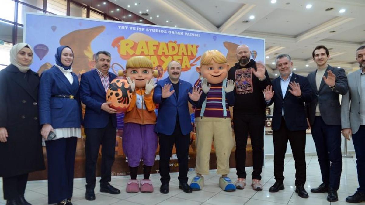 Mustafa Varank’tan Bursalı çocuklara karne hediyesi: Rafadan Tayfa