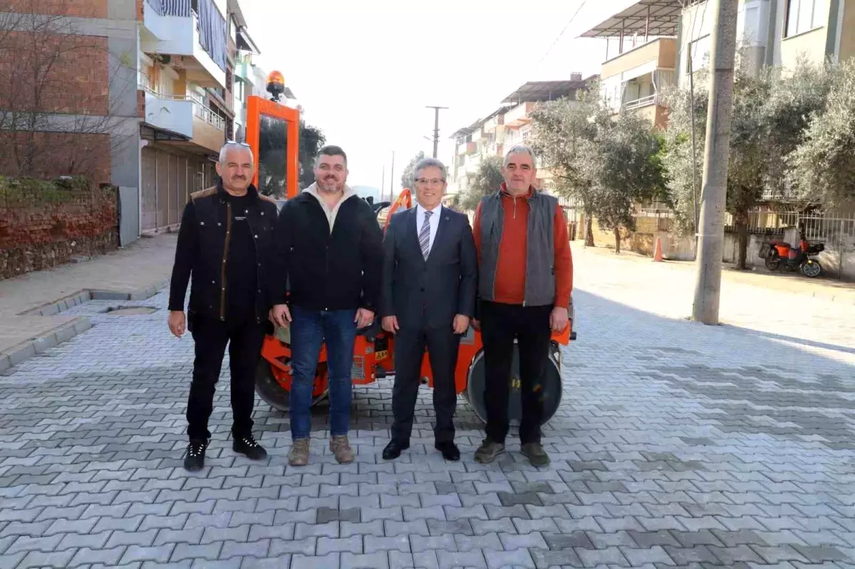 Nazilli Belediyesi Yeni Silindir Makinesi ile Yol Çalışmalarını Güçlendiriyor