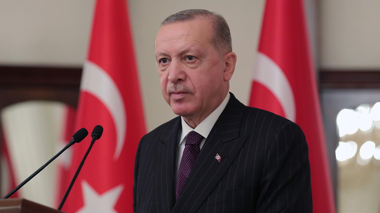 Cumhurbaşkanı Erdoğan, Barış Manço’yu andı